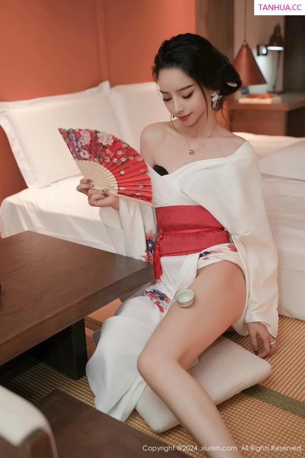   [XiuRen]高清写真图 2024.04.10 No.8367 苏曼兮 美腿性感第30张图片